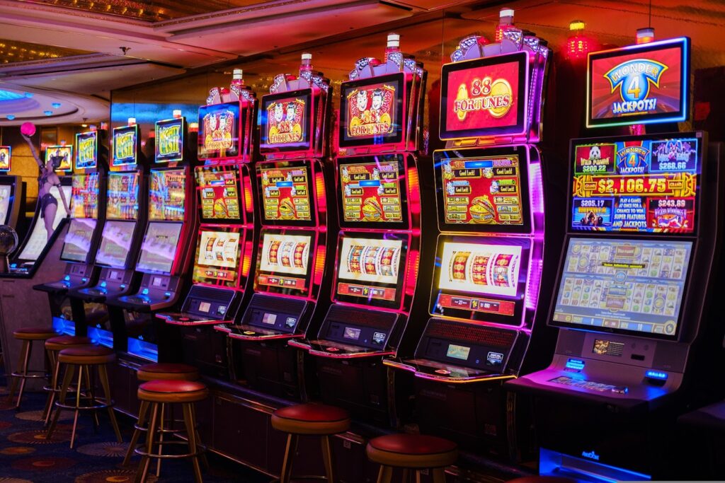 How to Deposit and Play Online Slots